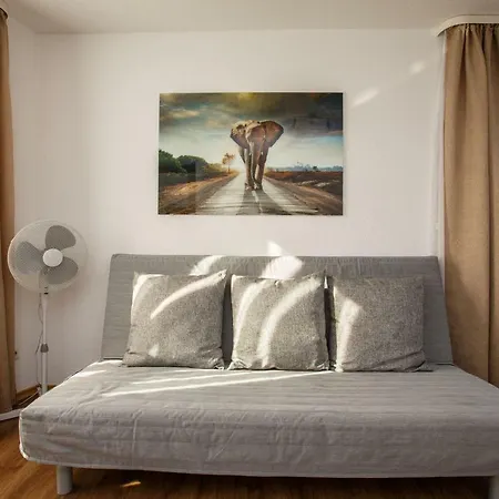 Outlet-apartment *